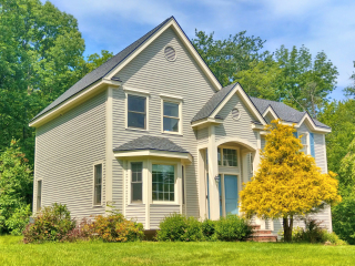 Painters Plaistow NH exterior painting.