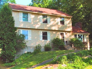 Painters Auburn NH exterior painting.