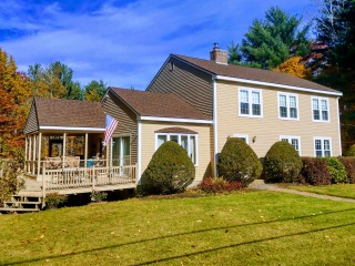 Painters Auburn NH exterior painting.