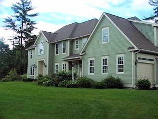 Painters NH exterior painting.